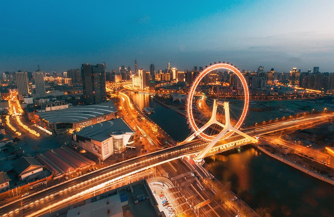 天津，友情、家庭与爱的温馨日常故事